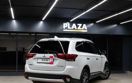 Mitsubishi Outlander III рестайлинг 3, 2017 год, 2 229 000 рублей, 4 фотография