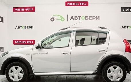 Renault Sandero I, 2013 год, 823 000 рублей, 2 фотография