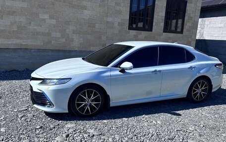 Toyota Camry, 2018 год, 3 000 000 рублей, 3 фотография