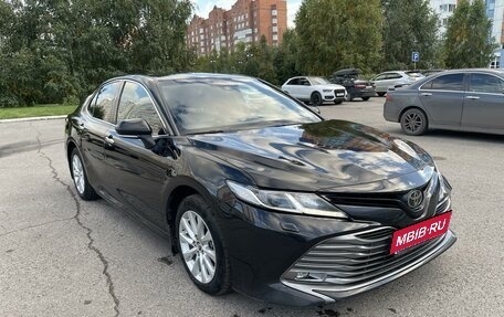 Toyota Camry, 2019 год, 2 800 000 рублей, 1 фотография