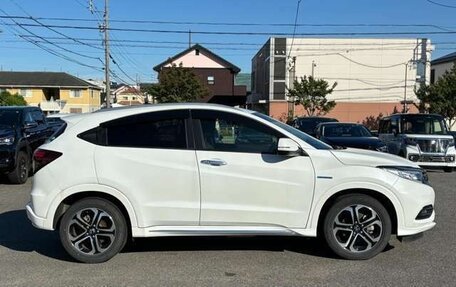 Honda Vezel, 2020 год, 1 830 000 рублей, 4 фотография