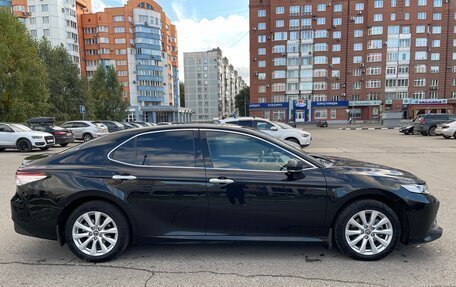 Toyota Camry, 2019 год, 2 800 000 рублей, 2 фотография