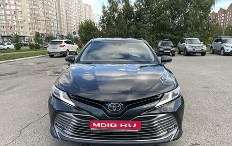 Toyota Camry, 2019 год, 2 800 000 рублей, 8 фотография