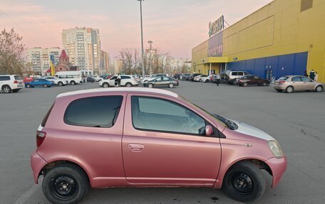 Toyota Vitz, 2000 год, 330 000 рублей, 2 фотография