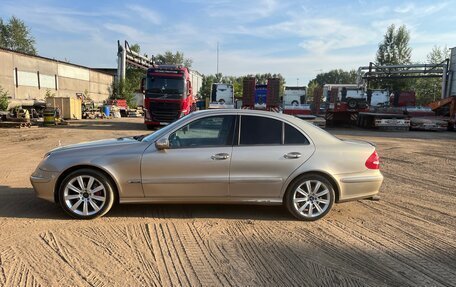 Mercedes-Benz E-Класс, 2002 год, 670 000 рублей, 3 фотография