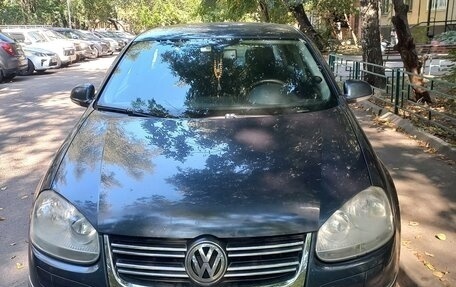 Volkswagen Jetta VI, 2009 год, 670 000 рублей, 2 фотография