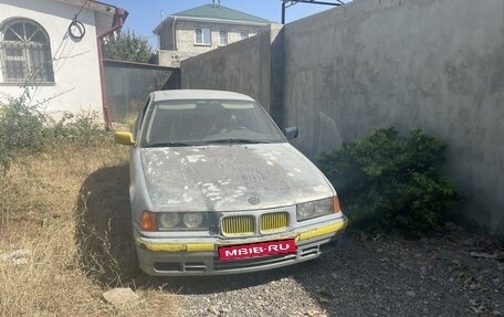 BMW 3 серия, 1992 год, 300 000 рублей, 1 фотография