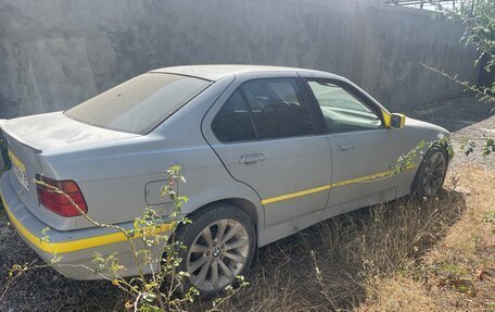 BMW 3 серия, 1992 год, 300 000 рублей, 4 фотография