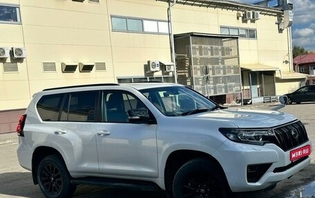 Toyota Land Cruiser Prado 150 рестайлинг 2, 2020 год, 4 600 000 рублей, 1 фотография