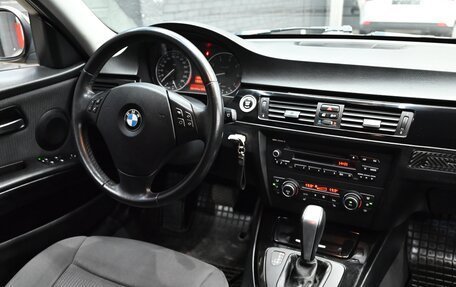 BMW 3 серия, 2011 год, 1 235 000 рублей, 13 фотография