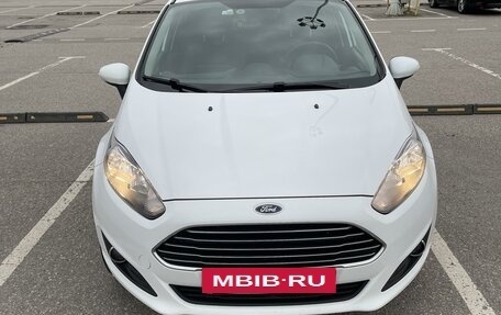 Ford Fiesta, 2017 год, 950 000 рублей, 4 фотография