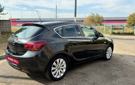 Opel Astra J, 2011 год, 785 000 рублей, 3 фотография