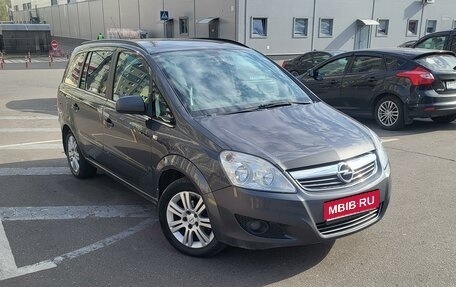 Opel Zafira B, 2011 год, 555 000 рублей, 1 фотография