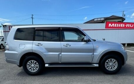 Mitsubishi Pajero IV, 2015 год, 2 790 000 рублей, 4 фотография