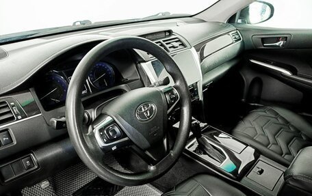 Toyota Camry, 2016 год, 2 150 000 рублей, 16 фотография