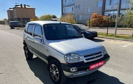 Chevrolet Niva I рестайлинг, 2004 год, 290 000 рублей, 1 фотография