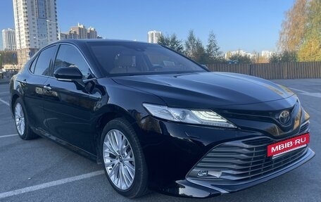 Toyota Camry, 2018 год, 3 000 000 рублей, 9 фотография