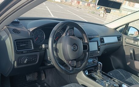 Volkswagen Touareg III, 2012 год, 2 500 000 рублей, 2 фотография