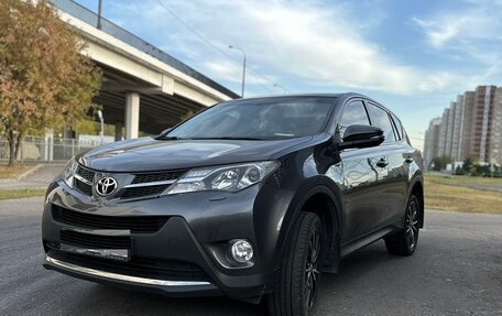 Toyota RAV4, 2013 год, 2 300 000 рублей, 2 фотография