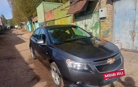 Chevrolet Cruze II, 2010 год, 755 000 рублей, 2 фотография