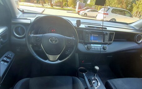 Toyota RAV4, 2015 год, 2 100 000 рублей, 14 фотография