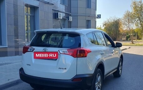 Toyota RAV4, 2015 год, 2 100 000 рублей, 6 фотография