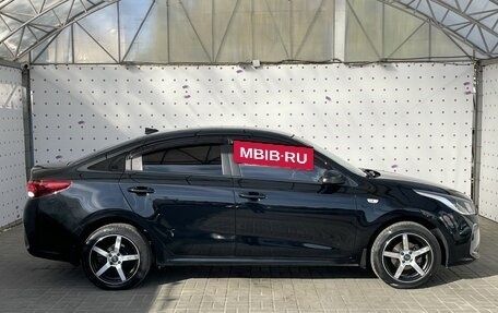 KIA Rio IV, 2018 год, 1 570 000 рублей, 10 фотография