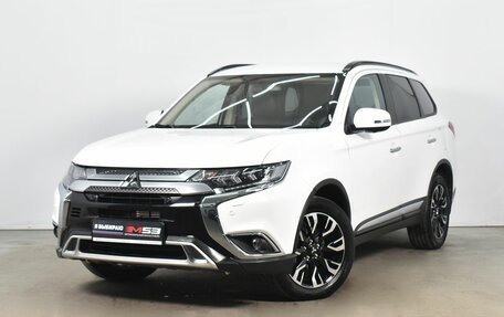 Mitsubishi Outlander III рестайлинг 3, 2021 год, 3 280 995 рублей, 1 фотография