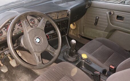 BMW 3 серия, 1985 год, 263 000 рублей, 2 фотография