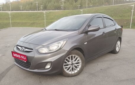 Hyundai Solaris II рестайлинг, 2011 год, 615 000 рублей, 7 фотография