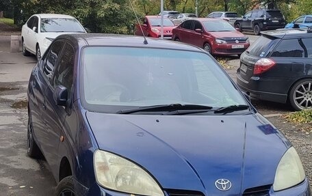 Toyota Prius IV XW50, 2002 год, 450 000 рублей, 4 фотография