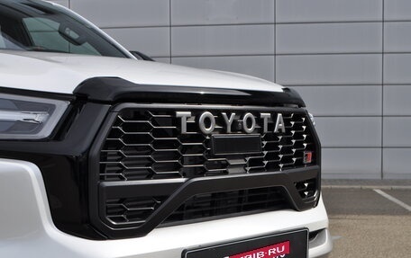 Toyota Hilux VIII, 2024 год, 7 350 000 рублей, 3 фотография