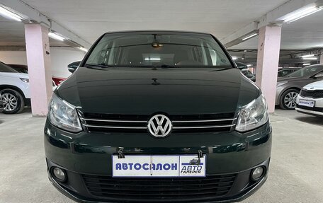 Volkswagen Touran III, 2011 год, 1 050 000 рублей, 2 фотография