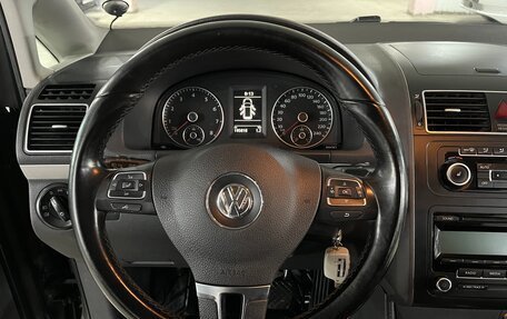 Volkswagen Touran III, 2011 год, 1 050 000 рублей, 13 фотография