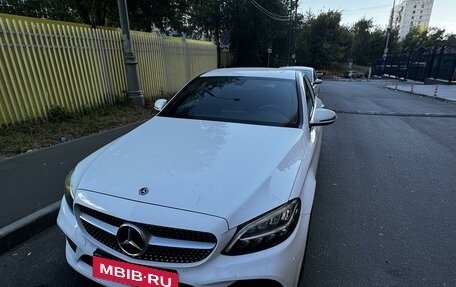 Mercedes-Benz C-Класс, 2019 год, 3 100 000 рублей, 1 фотография