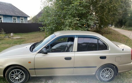 Hyundai Accent II, 2004 год, 450 000 рублей, 2 фотография