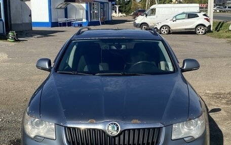 Skoda Superb III рестайлинг, 2011 год, 1 050 000 рублей, 1 фотография