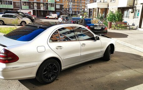 Mercedes-Benz E-Класс, 2002 год, 665 000 рублей, 5 фотография