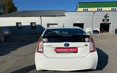 Toyota Prius, 2013 год, 1 450 000 рублей, 5 фотография