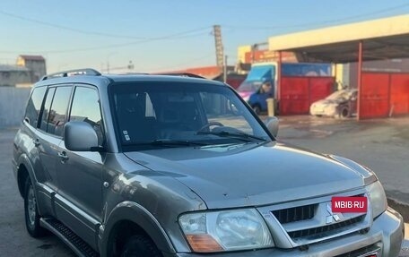 Mitsubishi Pajero III рестайлинг, 2005 год, 750 000 рублей, 2 фотография