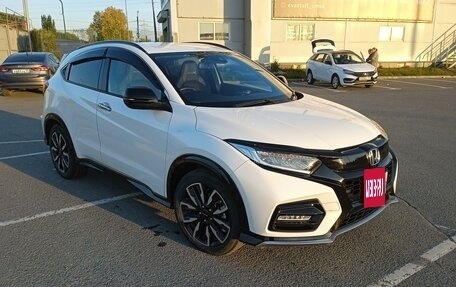 Honda Vezel, 2020 год, 2 800 000 рублей, 3 фотография