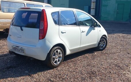 Mitsubishi Colt VI рестайлинг, 2003 год, 495 000 рублей, 3 фотография