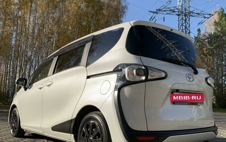 Toyota Sienta II, 2015 год, 1 510 000 рублей, 10 фотография