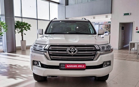 Toyota Land Cruiser 200, 2015 год, 5 757 000 рублей, 2 фотография