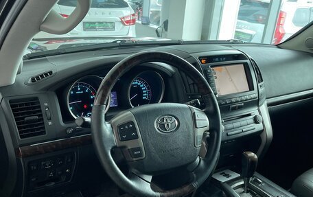 Toyota Land Cruiser 200, 2010 год, 3 800 000 рублей, 18 фотография