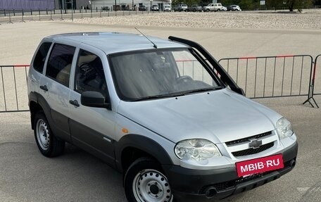 Chevrolet Niva I рестайлинг, 2009 год, 537 000 рублей, 2 фотография