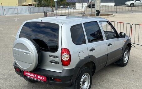 Chevrolet Niva I рестайлинг, 2009 год, 537 000 рублей, 24 фотография