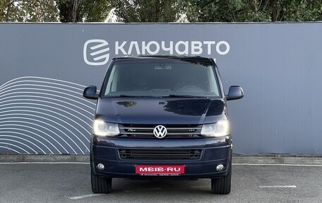 Volkswagen Caravelle T5, 2012 год, 2 430 000 рублей, 2 фотография