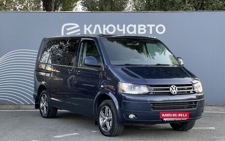 Volkswagen Caravelle T5, 2012 год, 2 430 000 рублей, 3 фотография