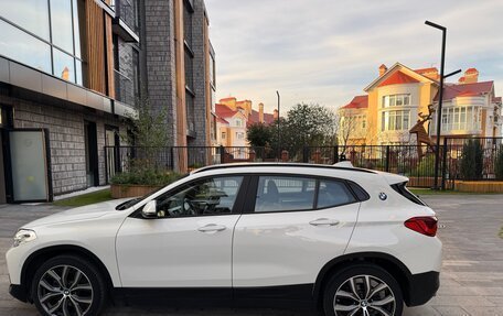 BMW X2, 2018 год, 2 500 000 рублей, 3 фотография